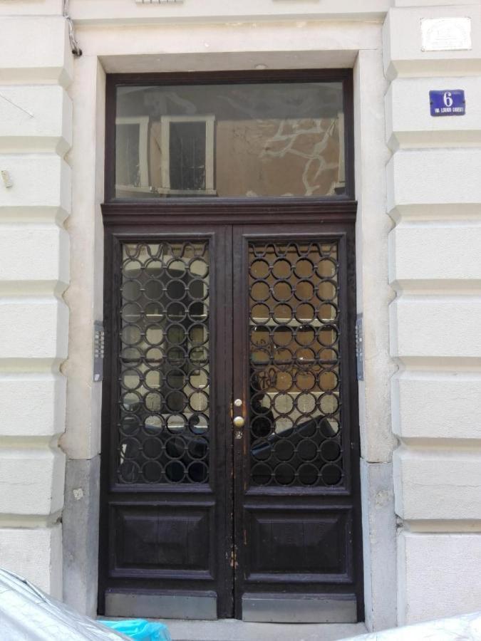 Elegante Appartamento Vicino Alla Stazione - Gold Trieste Dış mekan fotoğraf